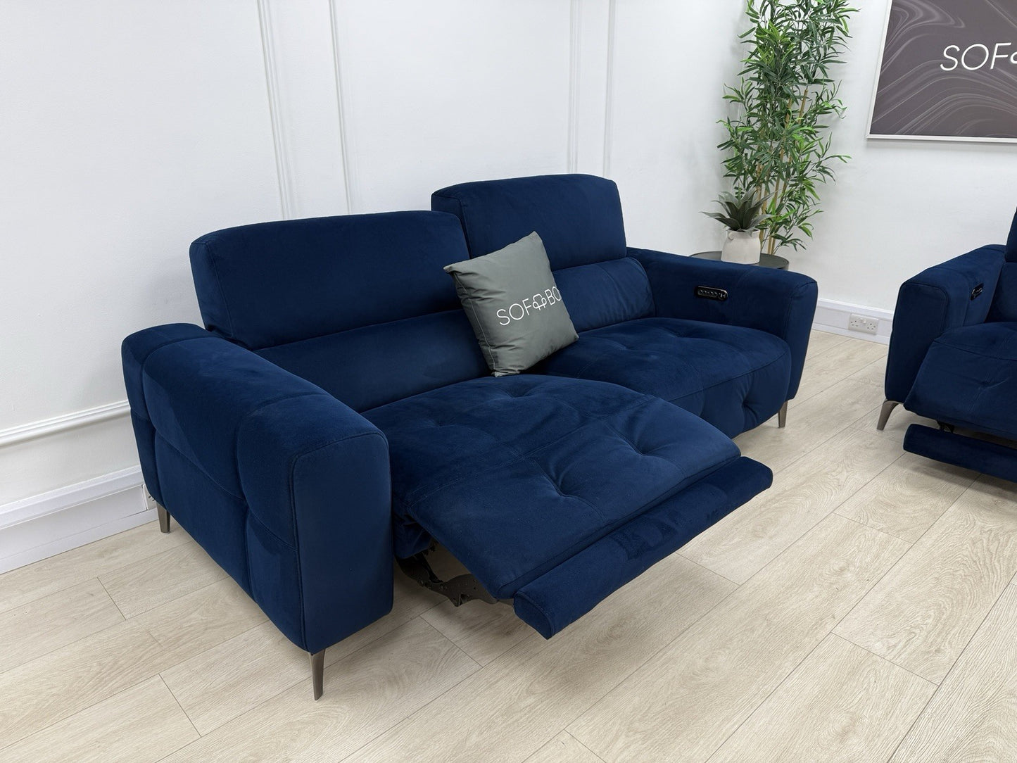 Furniture Village New York Power Recliner 3 Seater & Chair Set In Navy Velvet