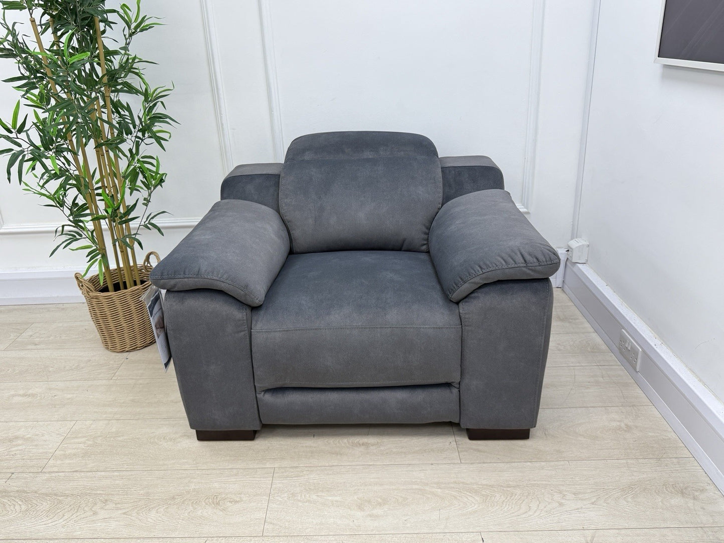 La-Z-Boy Austin Power Recliner Armchair with Power Head Tilt & Heated Seats