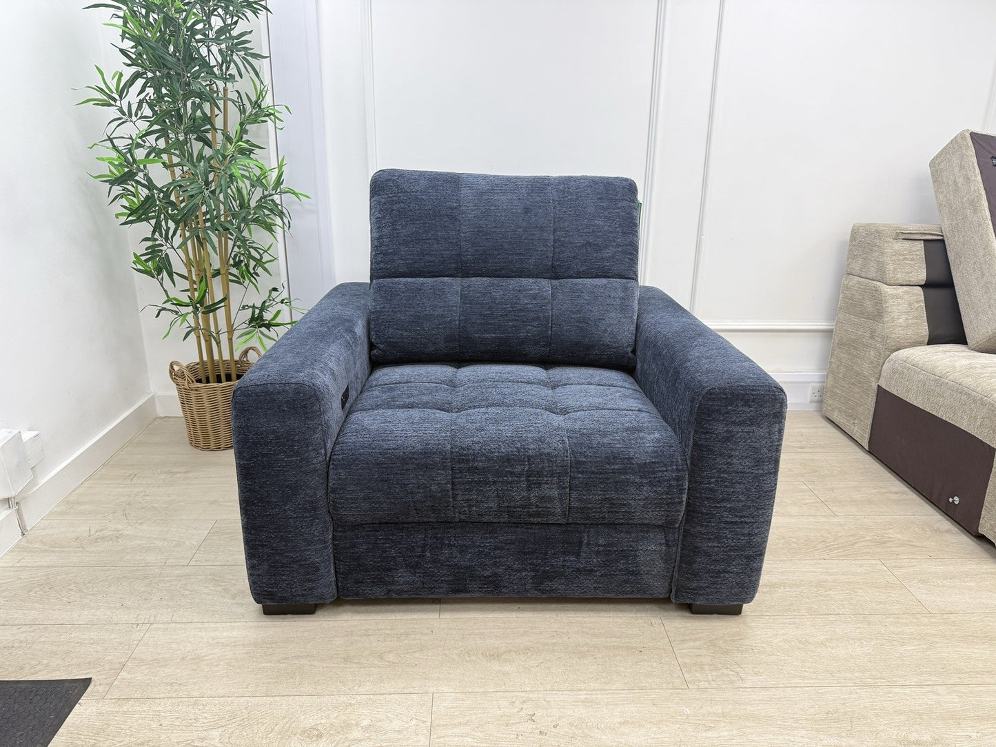 DFS Una / Steller Power Slider Chair In Nuova Midnight Fabric