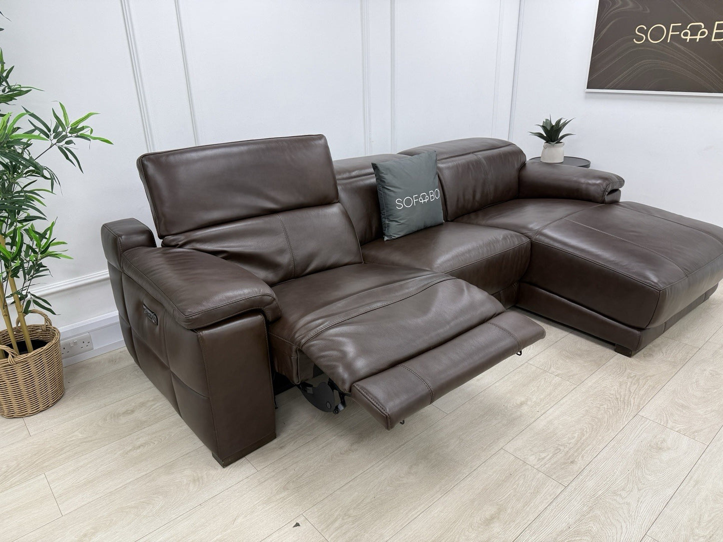 Sofology Laurence 3 Seater Recliner Chaise Sofa In Mahogany Brown Leather