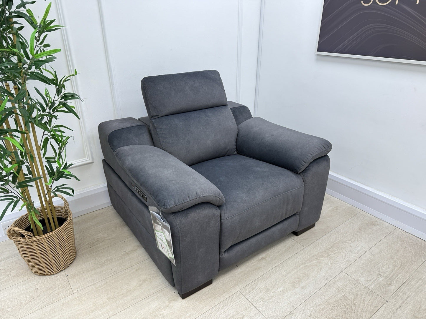 La-Z-Boy Austin Power Recliner Armchair with Power Head Tilt & Heated Seats