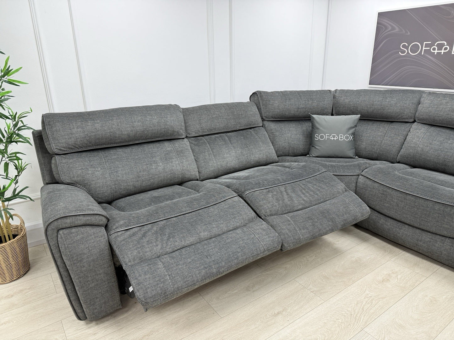 Harvey's Brooklyn 3 X Power Recliner Corner Sofa In Charcoal