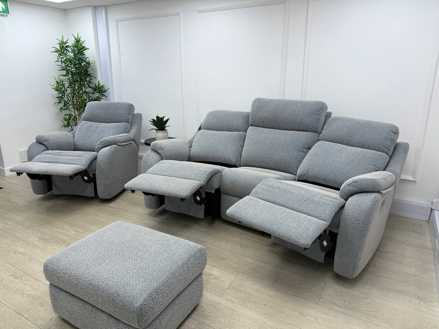 G Plan Kingsbury 3 Seater Curved Sofa & Chair Set Recliner/Lumbar/Headrest