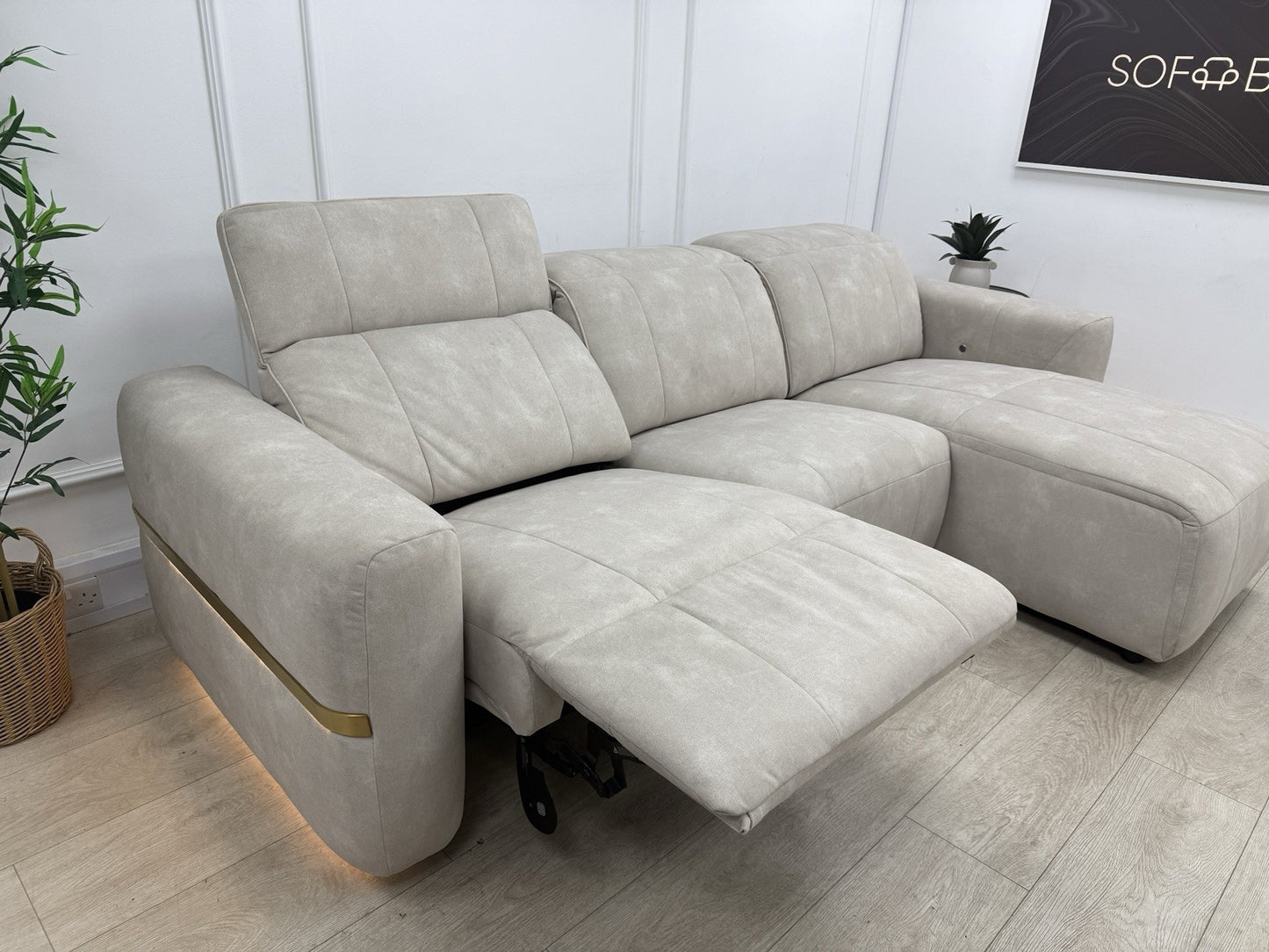 Sofology Lumiere Power Recliner 4 Seater Chaise Sofa In Lifestyle Flecked Ivory