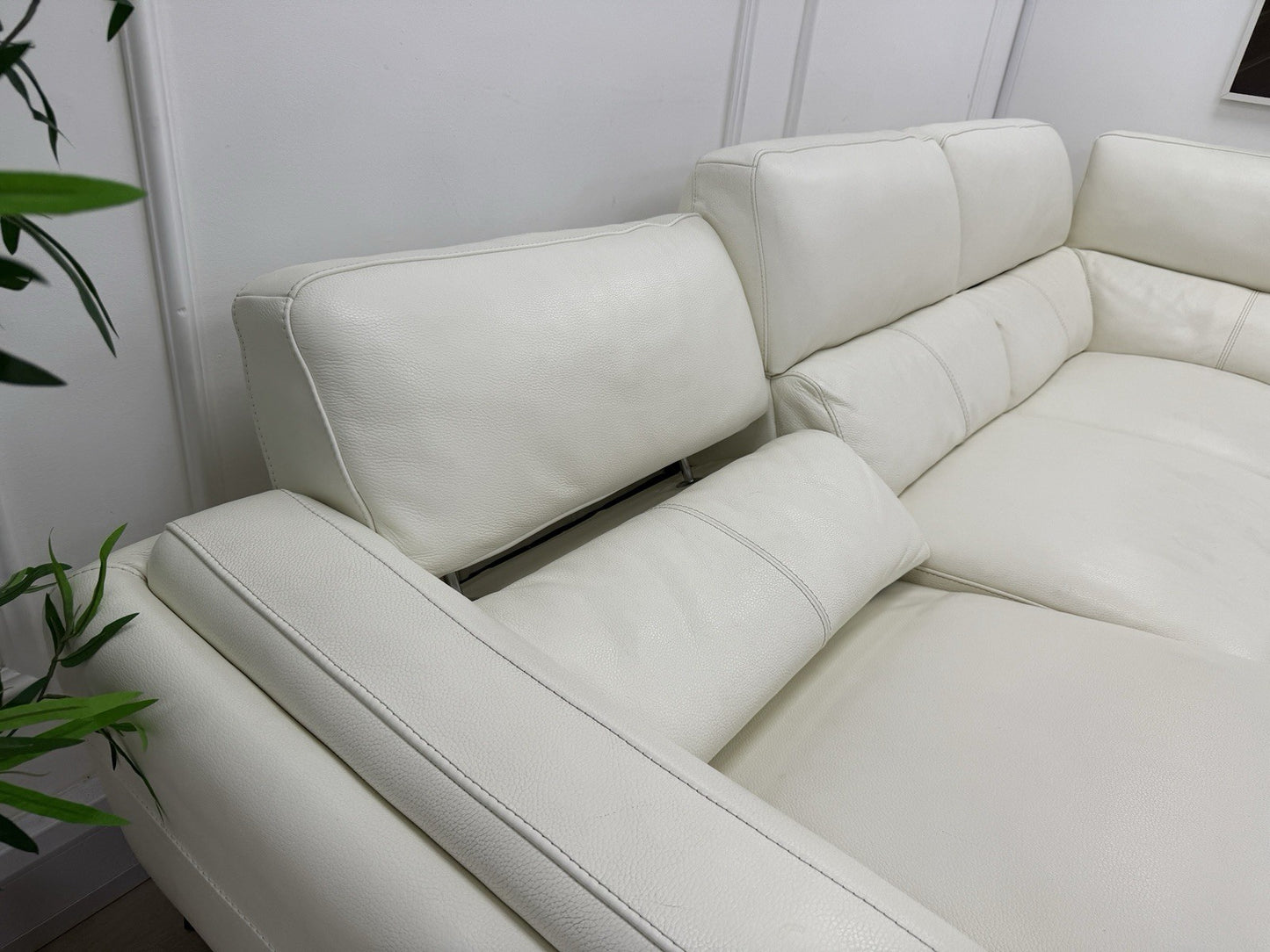 DFS San Antonio Power Recliner Corner Sofa In Snow Leather