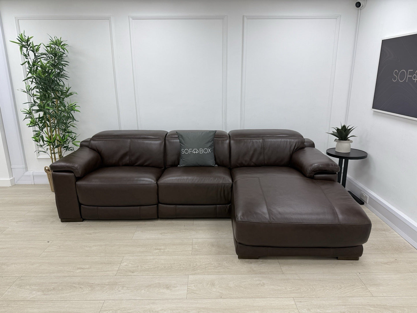 Sofology Laurence 3 Seater Recliner Chaise Sofa In Mahogany Brown Leather
