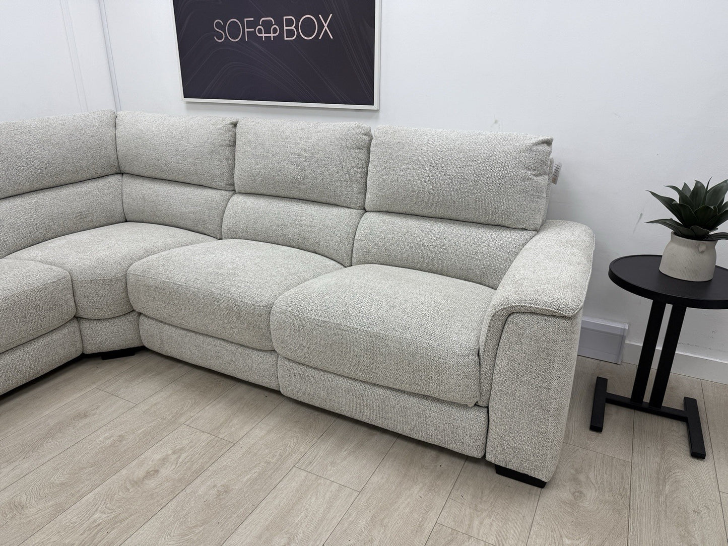 DFS Arwen 2 Corner 2 Power Recliner Corner Sofa In Oyster Fabric