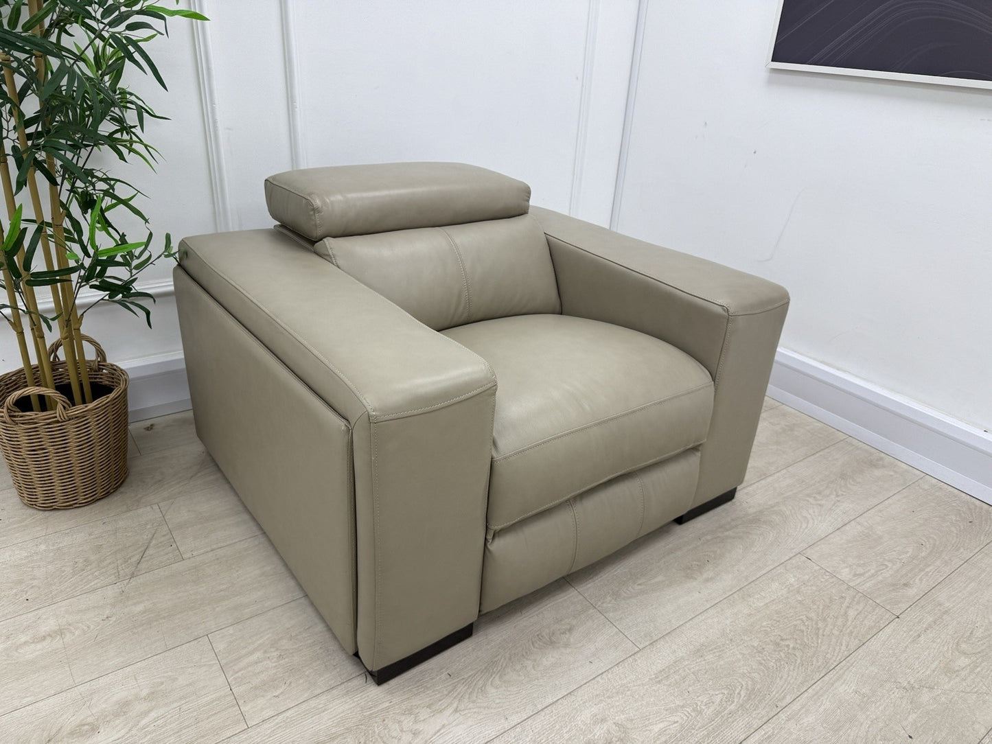 DFS Wander Power Recliner Chair In Taupe Leather