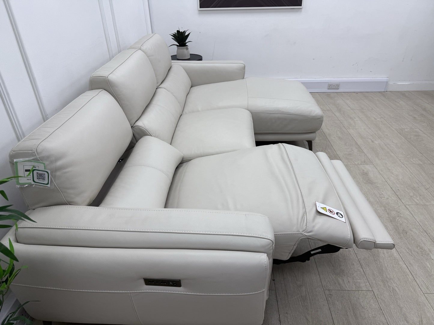 DFS San Antonio Power Recliner 3 Seater Chaise End Sofa In Fossil Leather