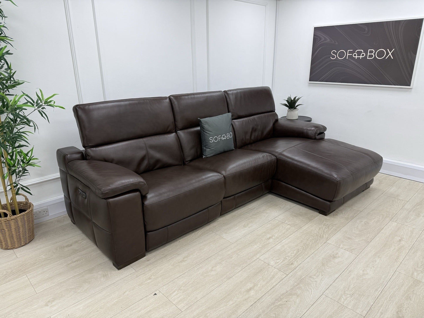 Sofology Laurence 3 Seater Recliner Chaise Sofa In Mahogany Brown Leather