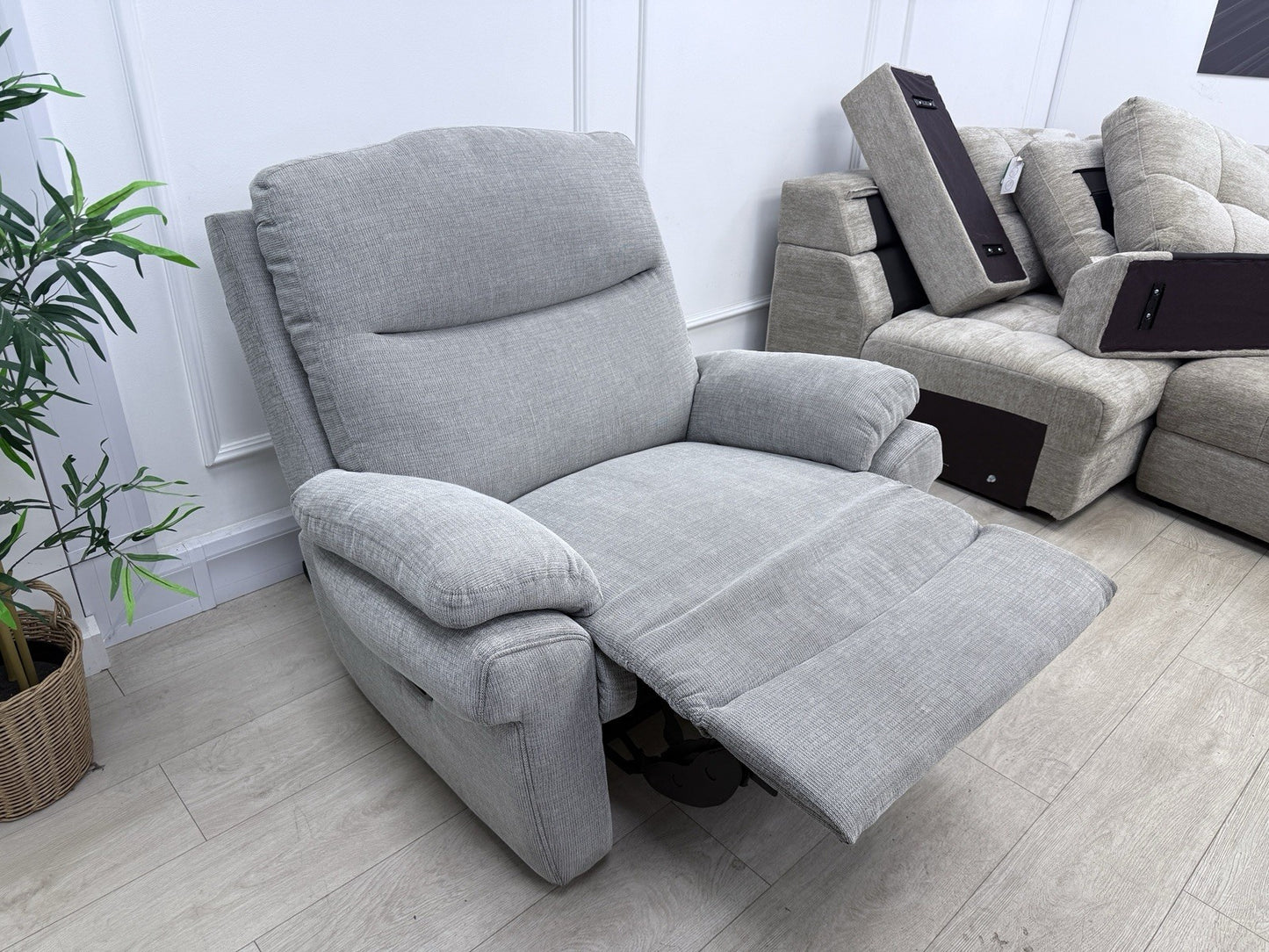 La-Z-Boy New Tamla Power Recliner Chair In Grey Fabric