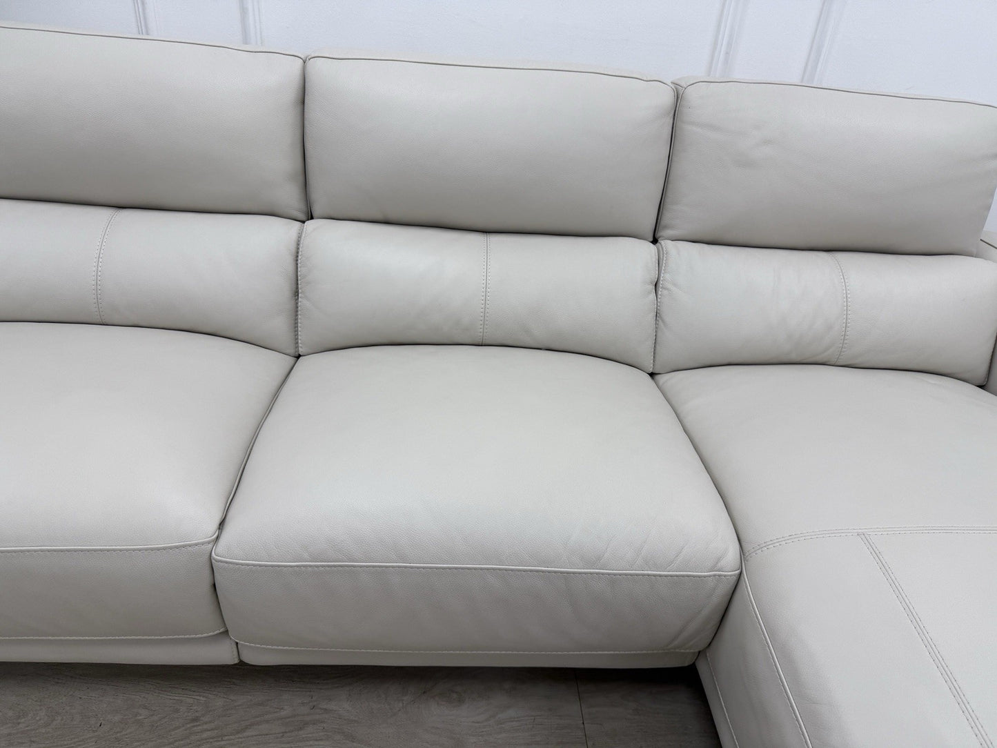 DFS San Antonio Power Recliner 3 Seater Chaise End Sofa In Fossil Leather