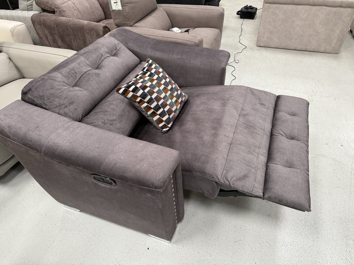 La-Z-Boy New Hollywood Power Recliner Love Chair In Grey