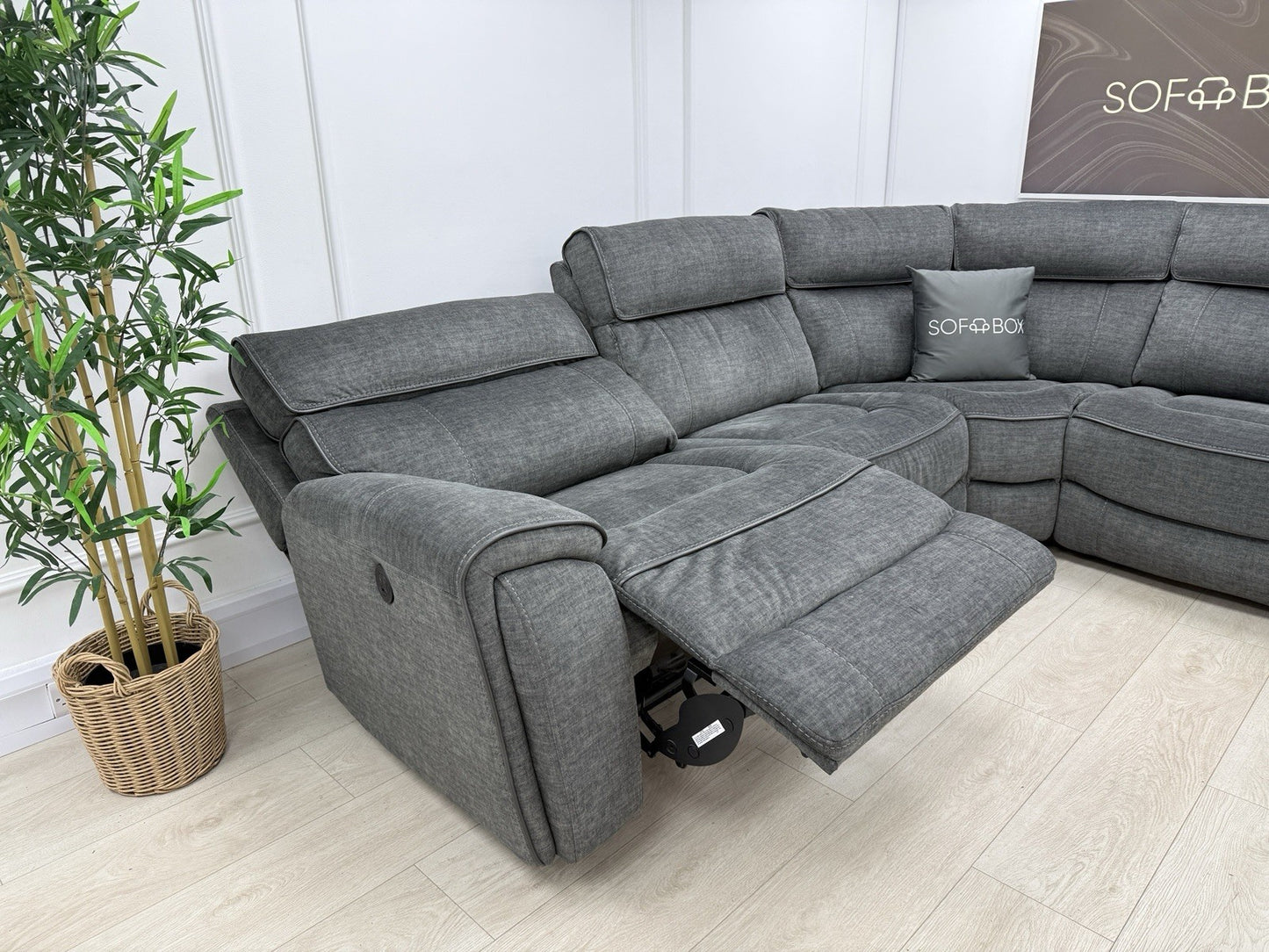 Harvey's Brooklyn 3 X Power Recliner Corner Sofa In Charcoal