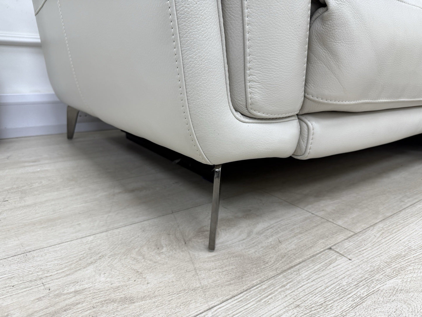 DFS San Antonio Power Recliner Corner Sofa In Fossil Leather